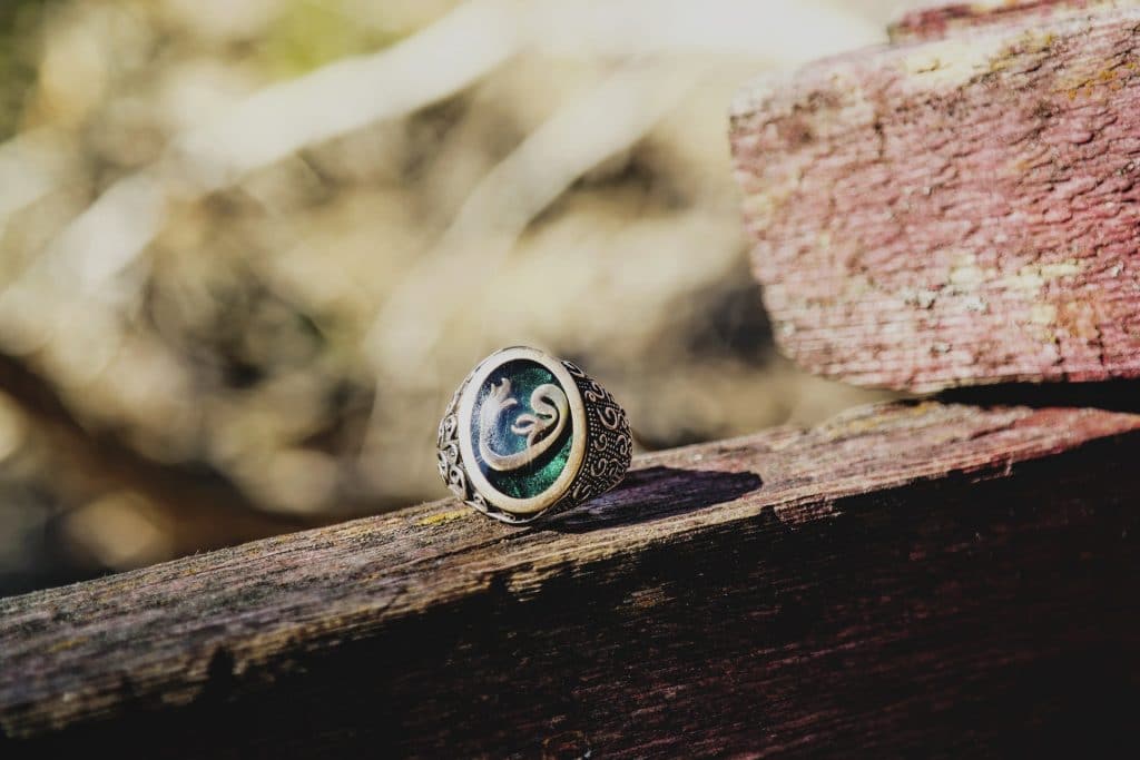 Emerald Engagement Rings: The Perfect and Unique Choice for the Modern Woman