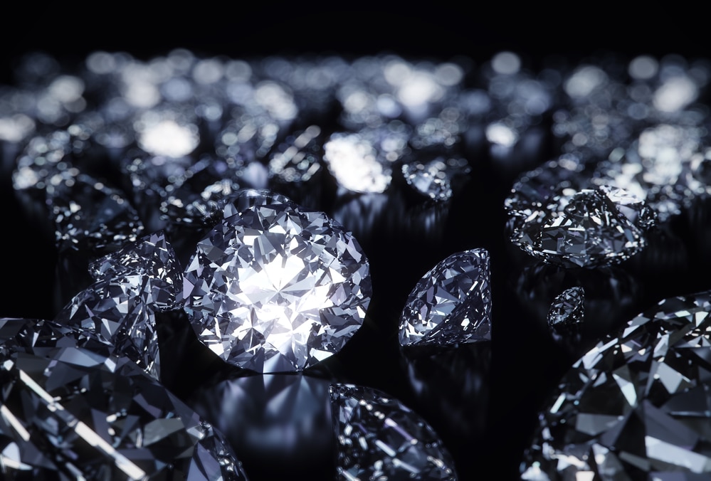 white sapphire vs diamond